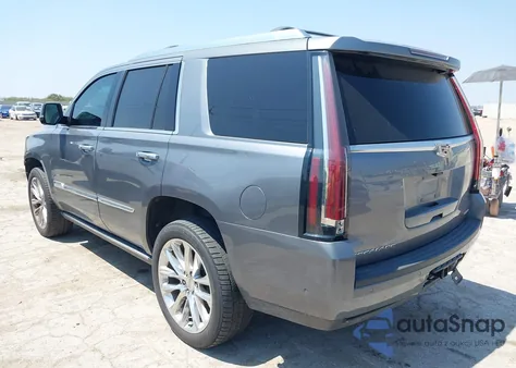 2018 Cadillac Escalade Premium Luxury z USA, uszkodzony, nr VIN 1GYS4CKJ4JR378446